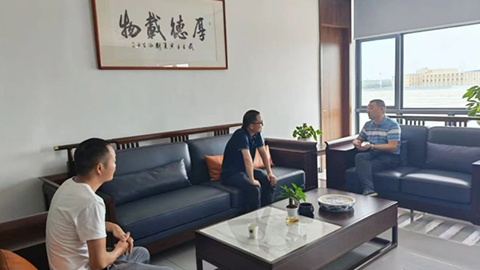 老客户来访新厂区